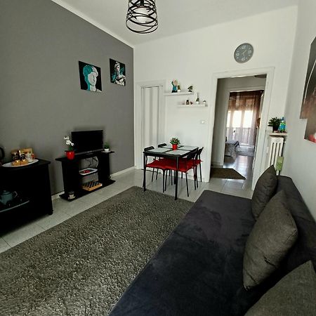 Intero Appartamento Luminoso E Accogliente ! Torino Kültér fotó